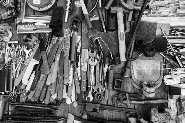 Cómo elegir las herramientas adecuadas para cerrajeros artesanos